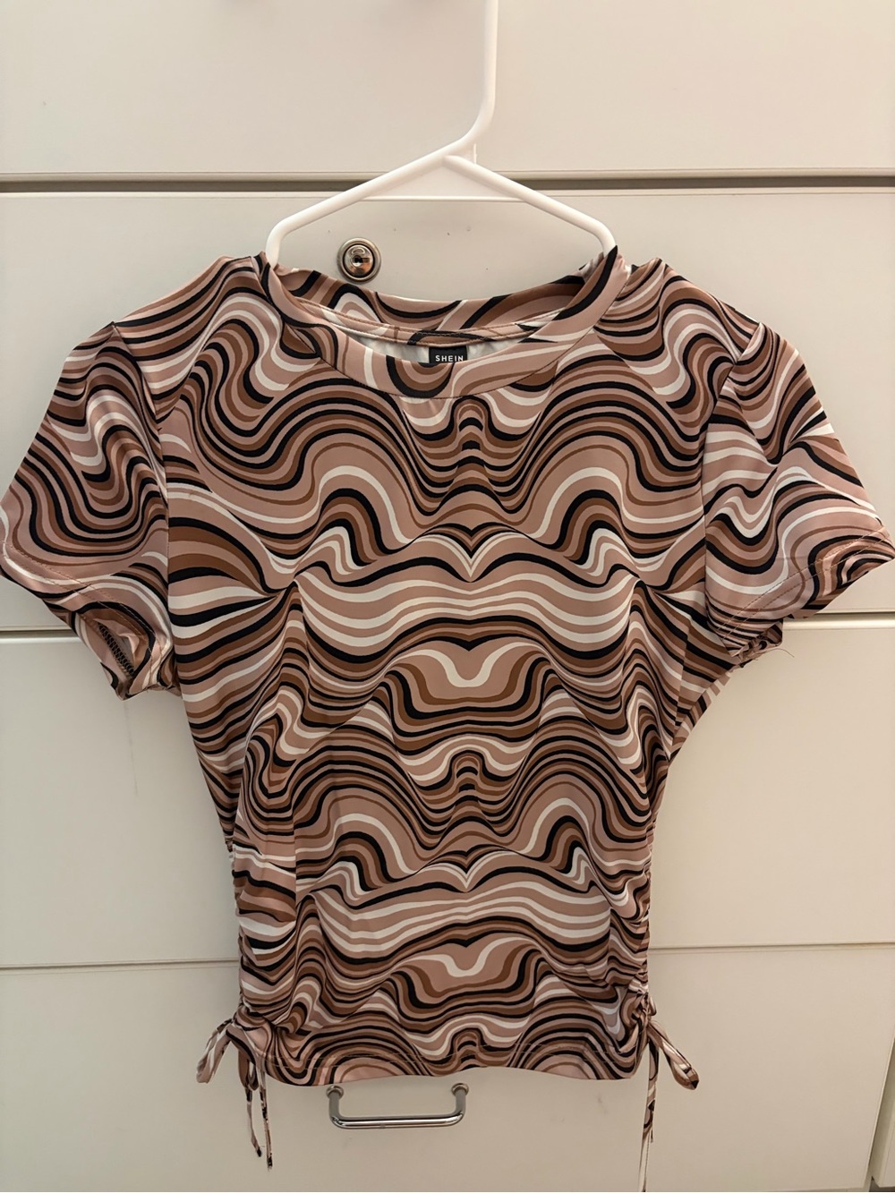 SHEIN Retro Swirl Short Sleeve Top in Brown and Cream